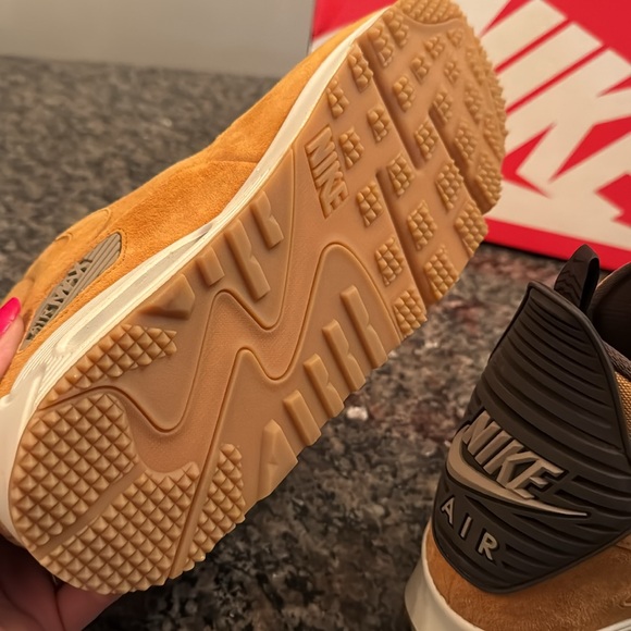 Nike Air Max winter wheat sneakerboot 90 EUC 10.5 Sneakers - Picture 14 of 16
